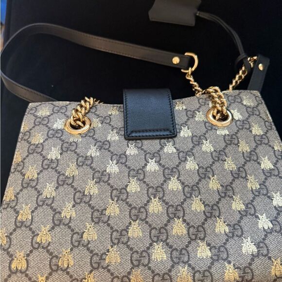 Brand new Gucci GG Supreme Monogram Bees  Padlock Tote Beige Oro Black - Picture 4 of 13